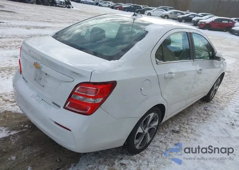 2019 Chevrolet Sonic Premier Auto z USA, uszkodzony, nr VIN 1G1JF5SB2K4125536